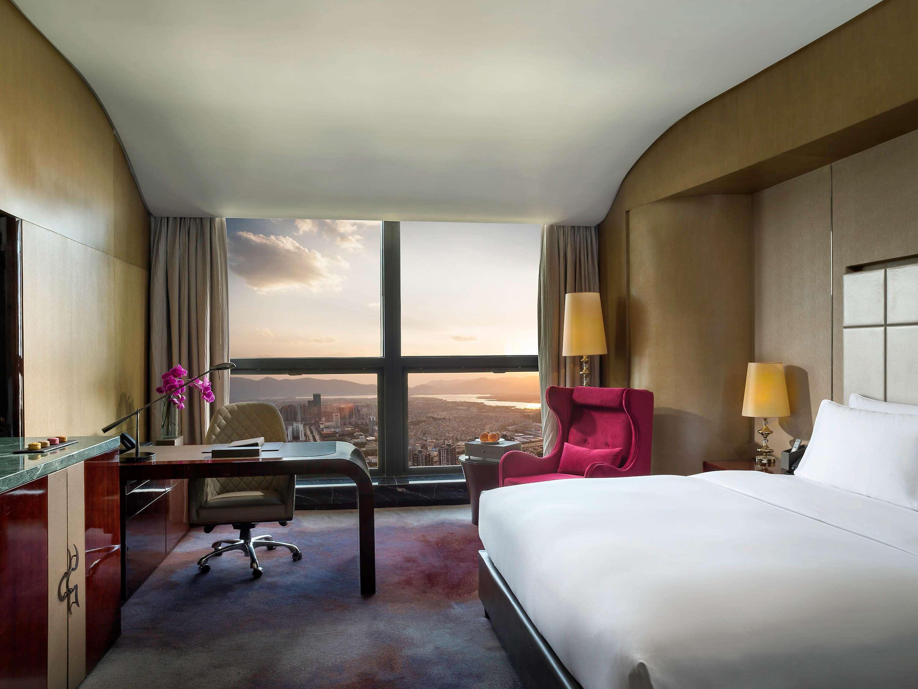 Hotel Sofitel Kunming Esterno foto