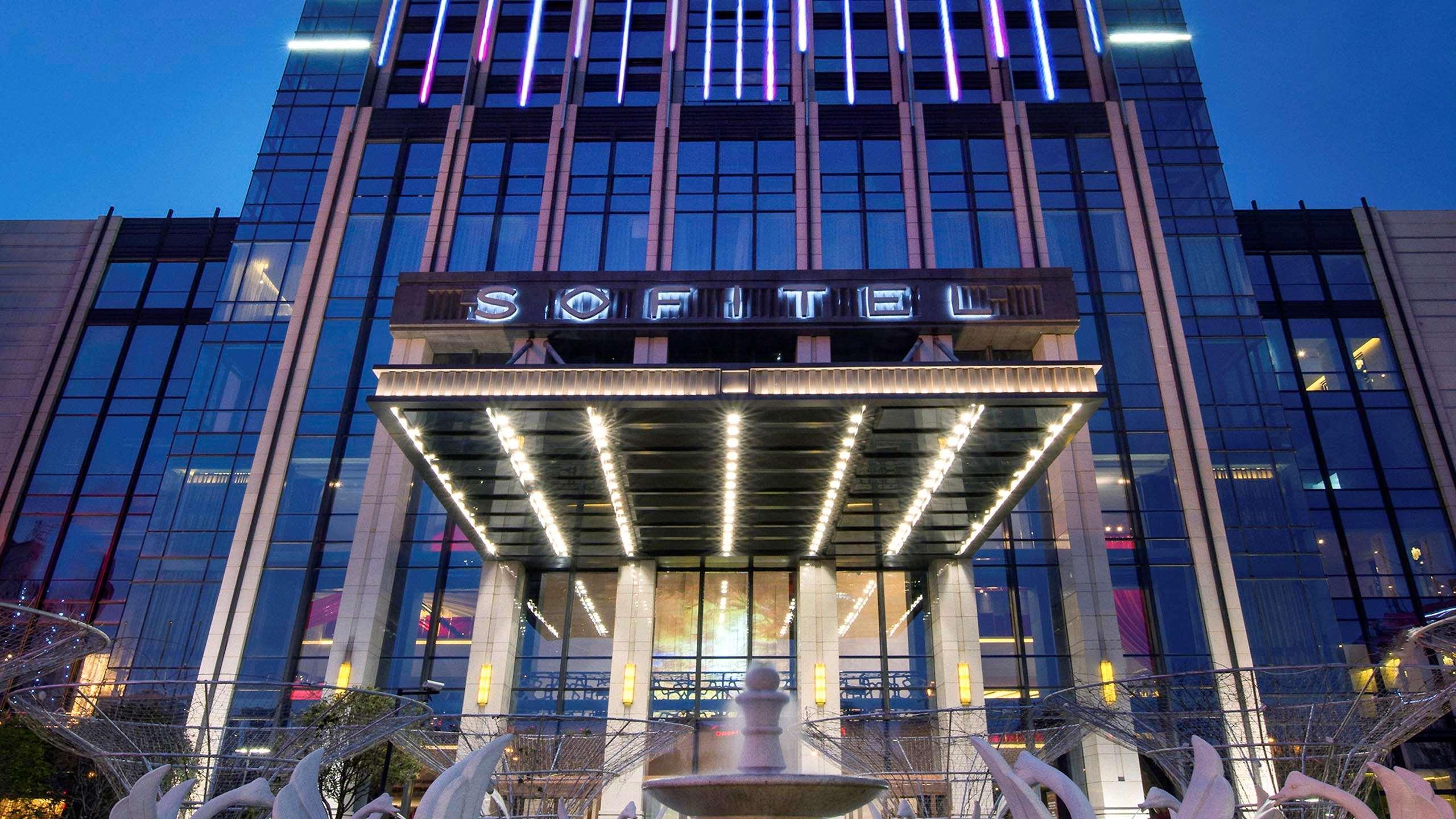 Hotel Sofitel Kunming Esterno foto