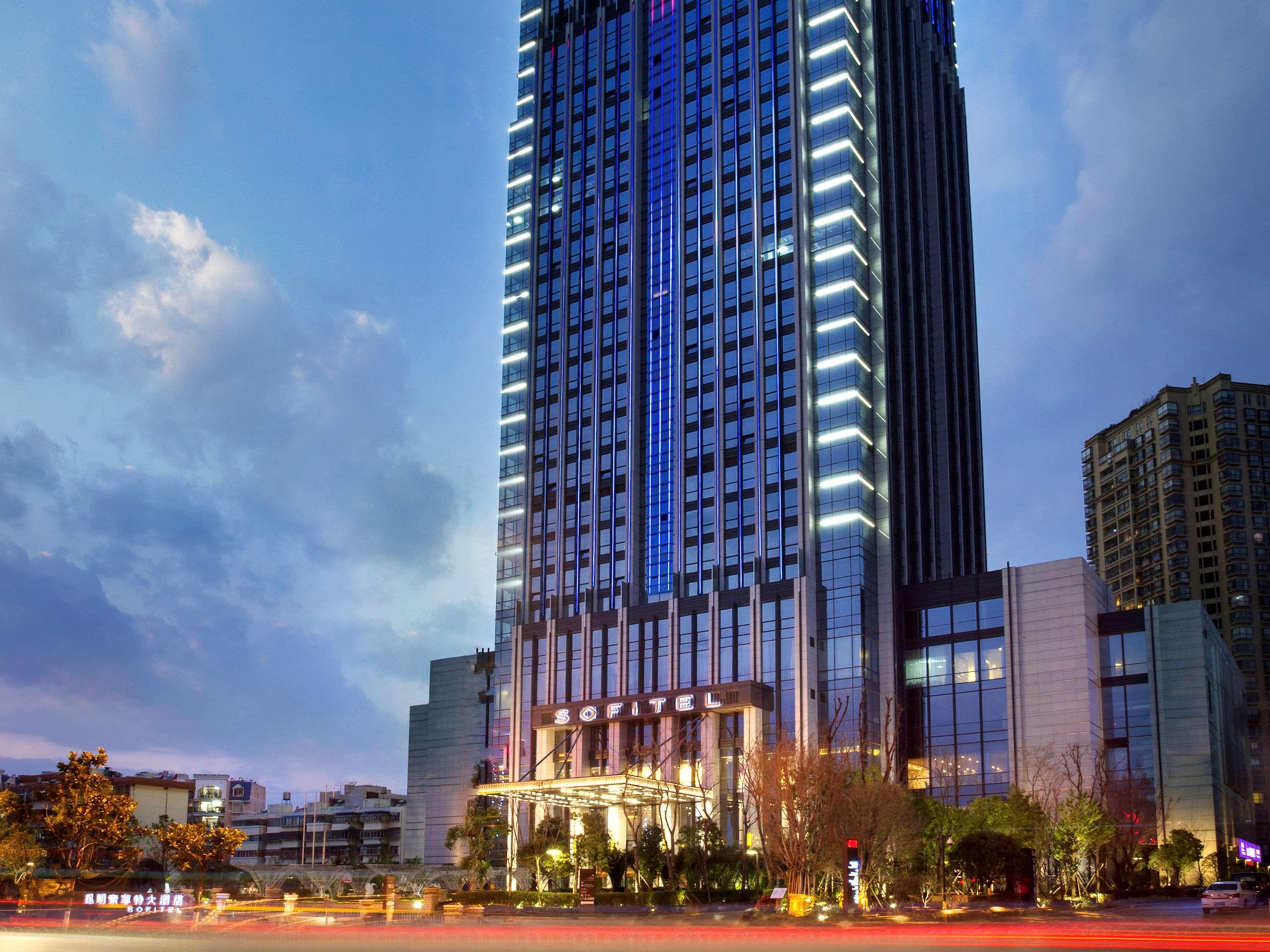 Hotel Sofitel Kunming Esterno foto