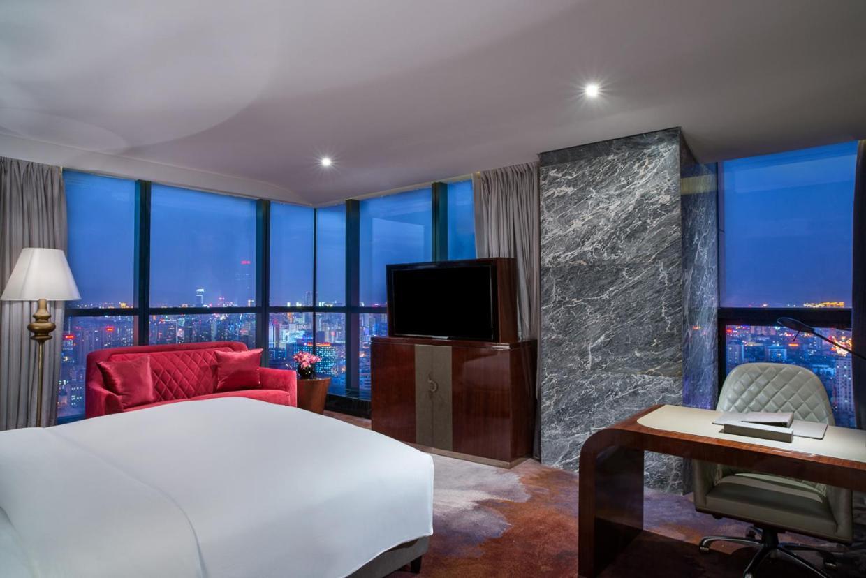 Hotel Sofitel Kunming Esterno foto